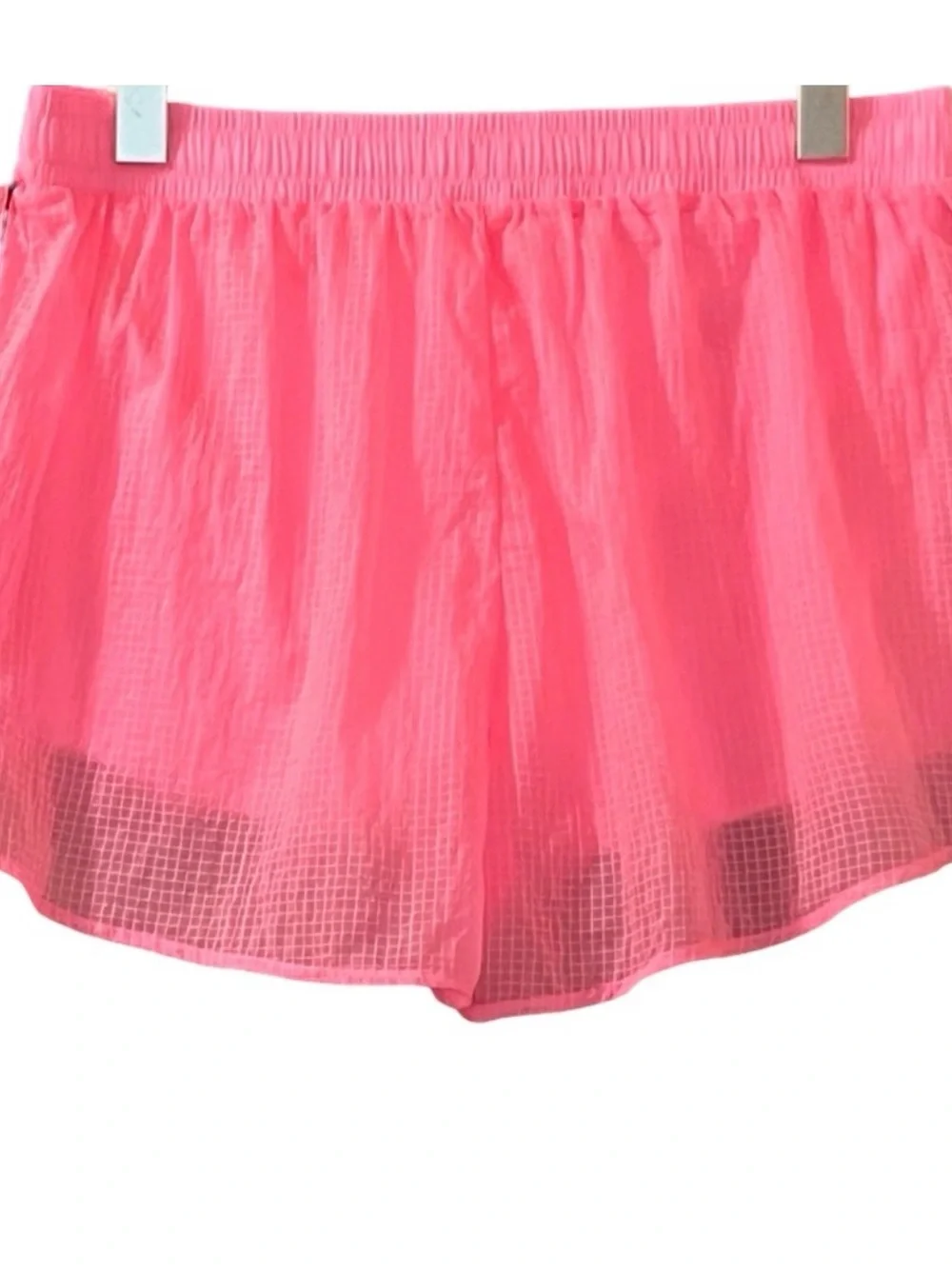 85. ALO Game Time short in Neon bubblegum